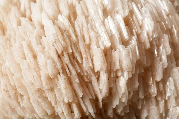 Thailand's Baryte Exports Plummet 28% to $666K in November 2023