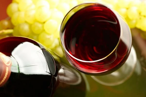 Hong Kong's Import of Wine and Grape Must Falls Dramatically to $620M in 2024