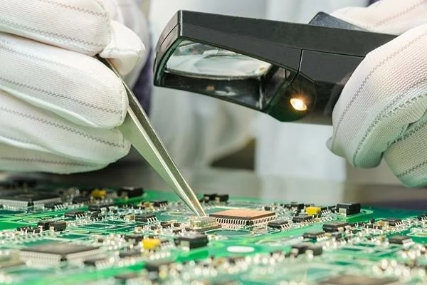 October 2023 Sees Modest Growth of $36M in UK Printed Circuit Imports