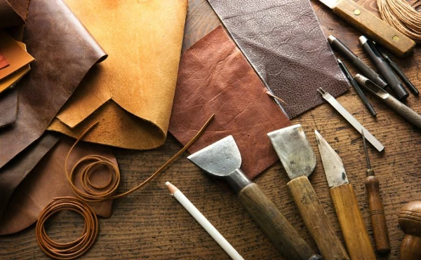 Which Country Exports the Most Leather and Composition Leather Articles in the World?