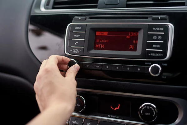 Vehicle Radio Price in Canada Increases Slightly to $129 per Unit